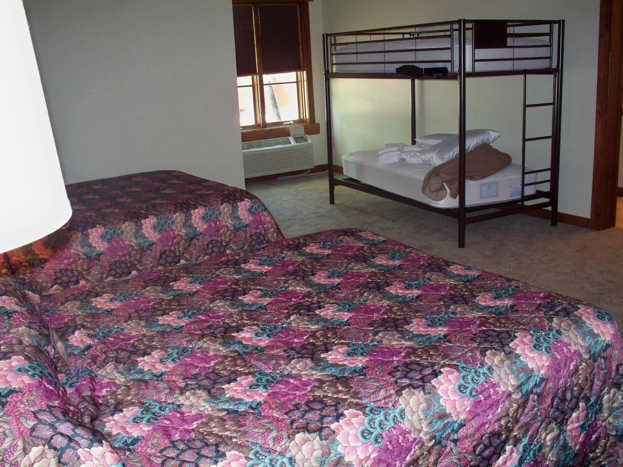 Canyon Lake Resort 래피드시티 외부 사진